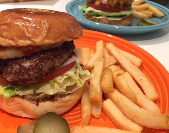 Layer's Aloha Dining